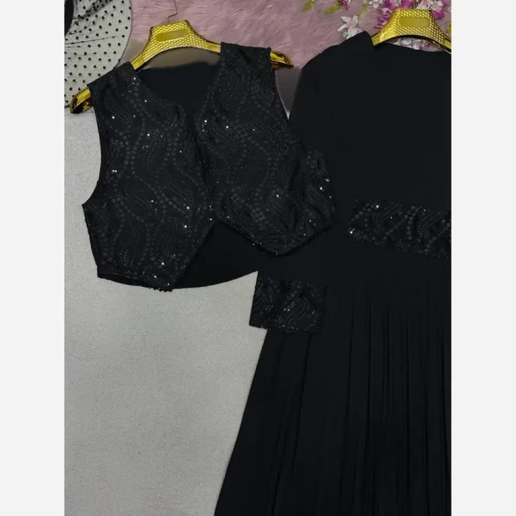 ست سه تیکه هلما پیراهن کرپ بوگاتی جلیقه پولک دوزی فری سایز 38 تا 46