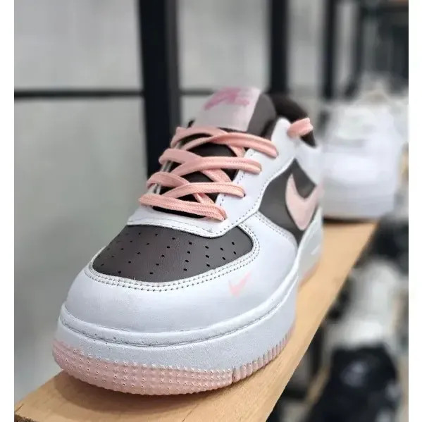 کفش اسپرت زنانه نایک دیور طرح ونس رنگ سفید صورتی