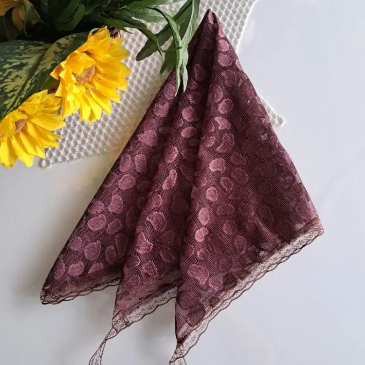 مینی اسکارف گیپور چهار گوش طرح سنگی ابعاد 70 در 70 سانتی متر